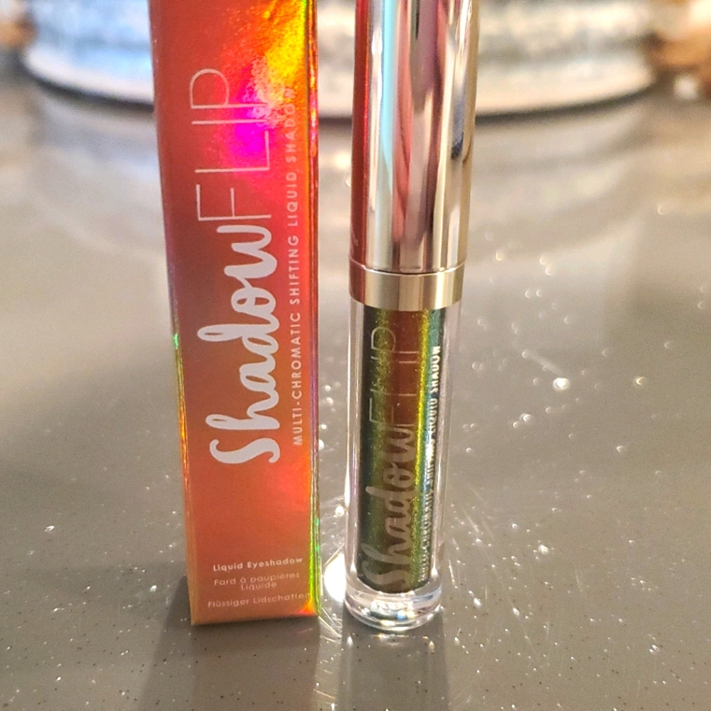 New in Box Ciate Shadow Flip in Ember